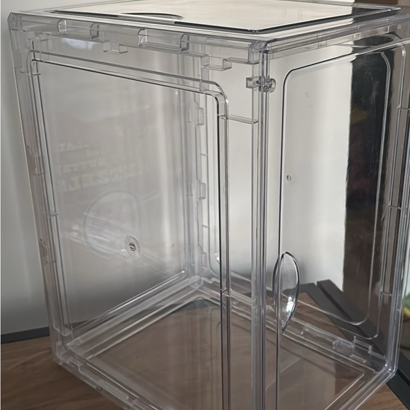 Clear Acrylic Display Case - Picture 2 of 6